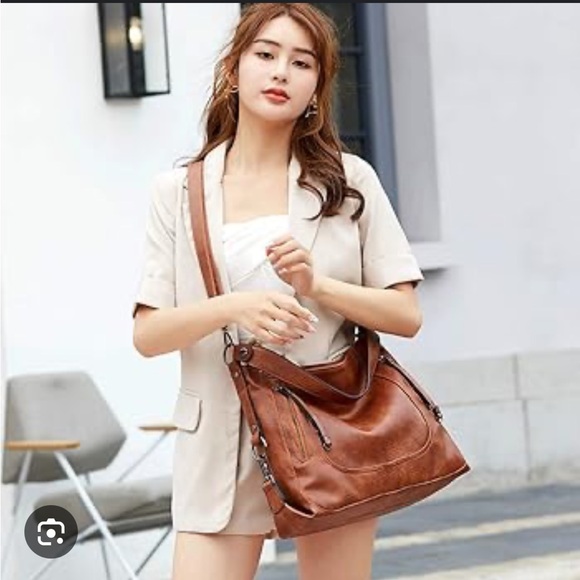 Chic Saddle Brown Faux Leather Slouchy Shoulder Bag Adjustable - Picture 13 of 13